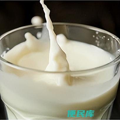 脱脂奶粉是什么意思（全脂奶粉和脱脂奶粉有何不同）