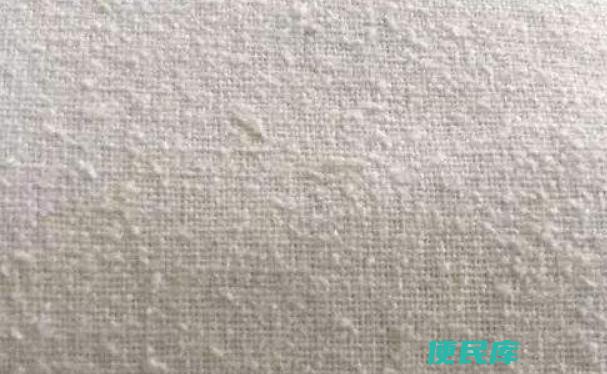涤纶会起球吗（解析涤纶面料的性能和可能产生的起球情况）