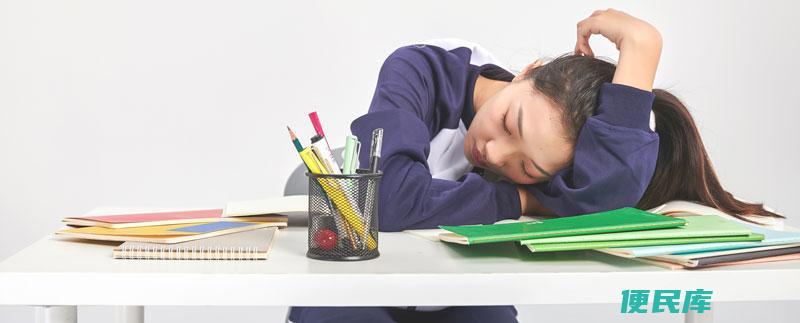 初中生睡眠时间（初中生最佳的睡眠时间是多少小时）