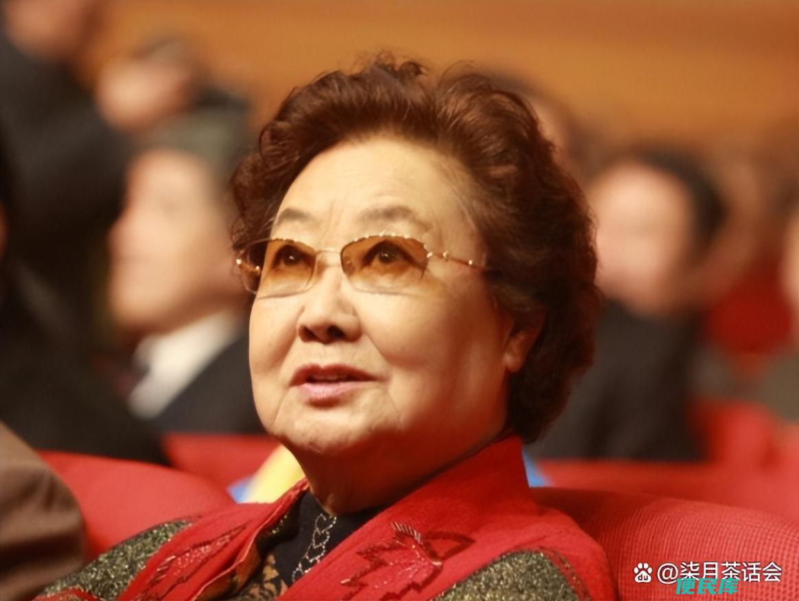 我的祖国是谁唱的（我的祖国的作词作曲者及演唱者介绍）