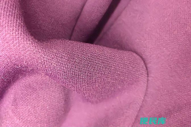 涤纶与棉的优劣对比（比较涤纶和棉面料的优劣）