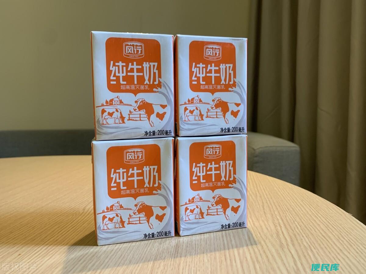 盒装牛奶怎么加热比较好（纸盒牛奶可以放微波炉里加热吗）