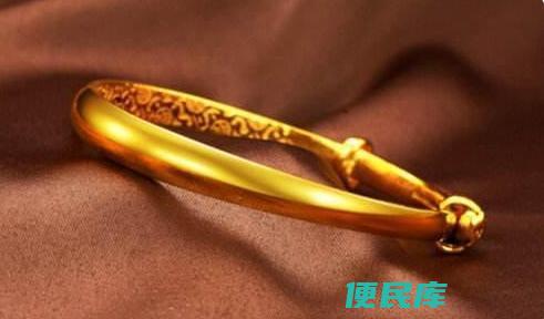 佩戴金手镯的好处分析（分析佩戴金手镯的好处和益处）