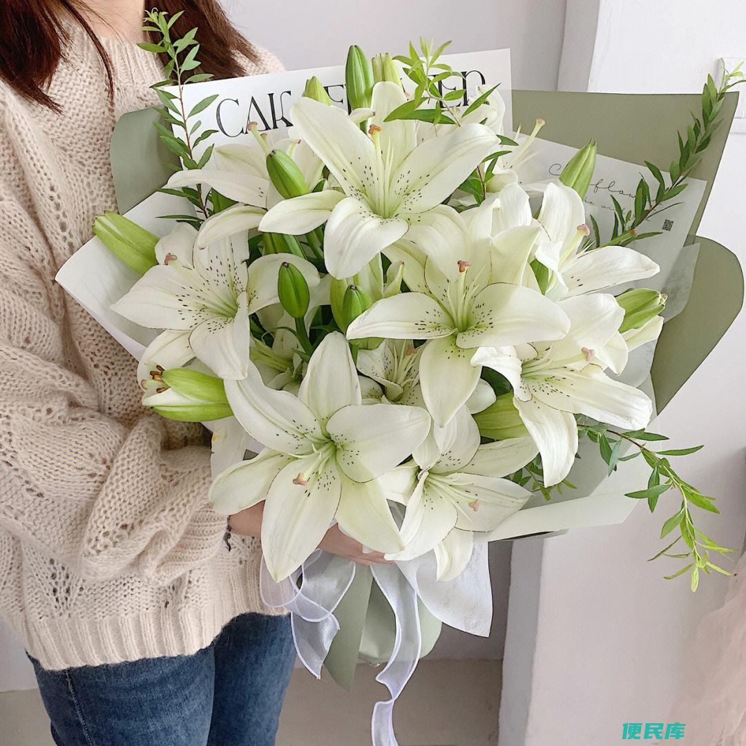 <font color='#ff7200'>表白</font>最佳鲜花推荐（选择哪种花束适合<font color='#ff7200'>表白</font>）