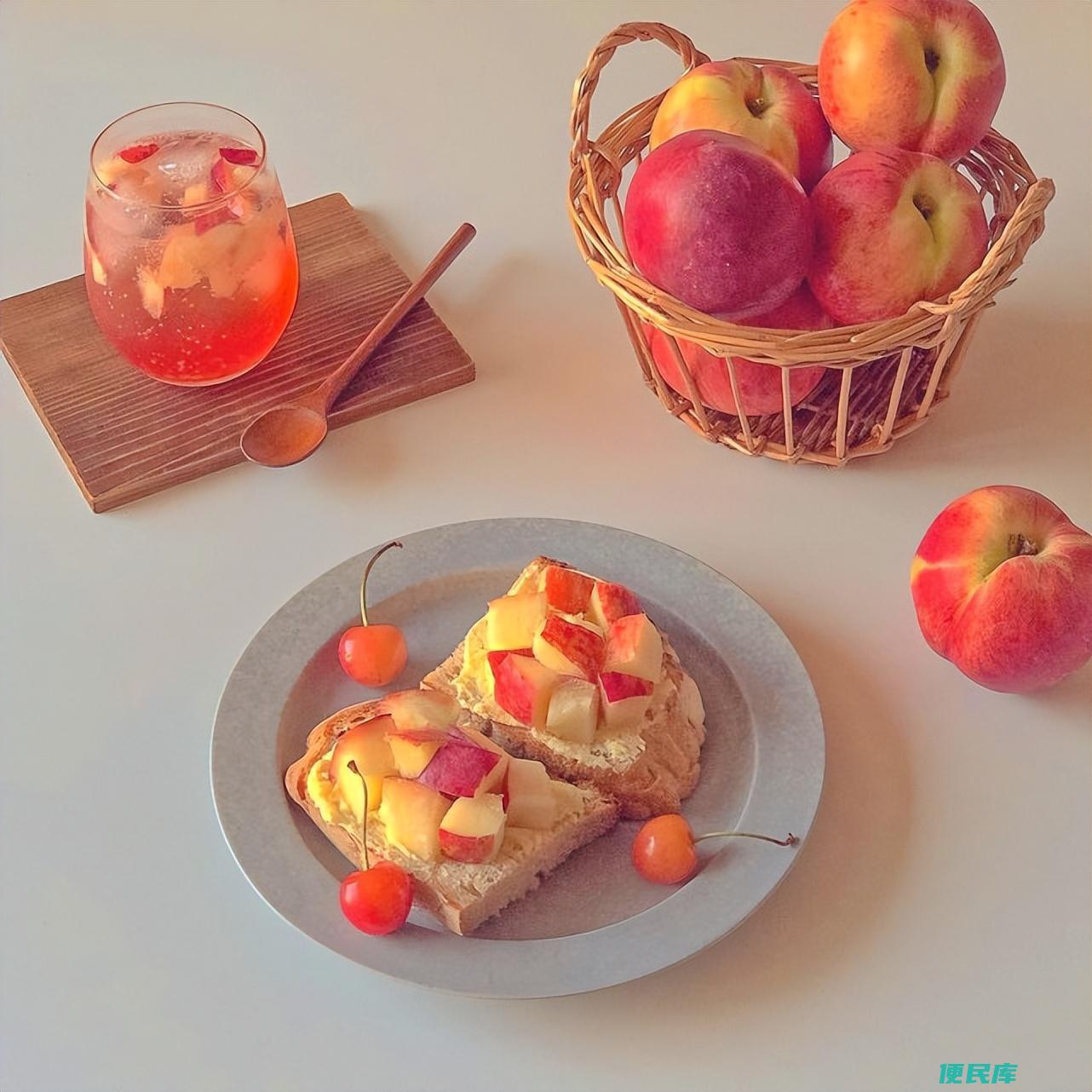 美食朋友圈如何配文字（一些简单晒美食的精美短句）