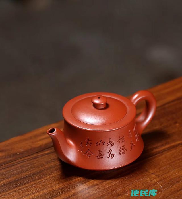 如何鉴别紫砂壶（鉴别纯正的紫砂壶需要哪些小技巧）