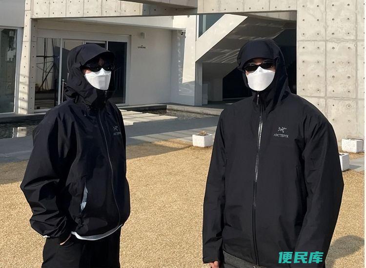 羽绒服什么牌子好（四大值得购买的国产羽绒服品牌）