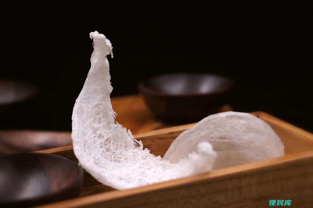 燕窝是燕子的口水吗（燕窝的主要成分和营养都有哪些）
