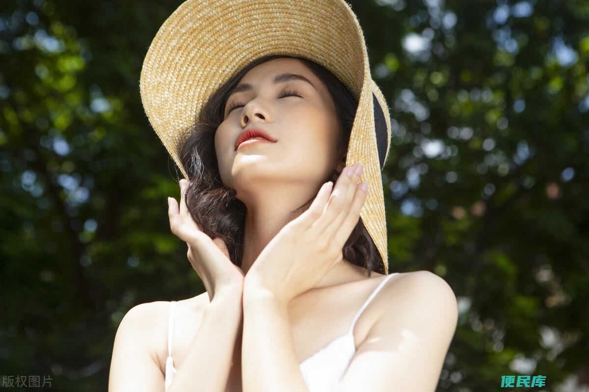 女生缺乏安全感的原因（没有安全感的女人常常缺什么东西）
