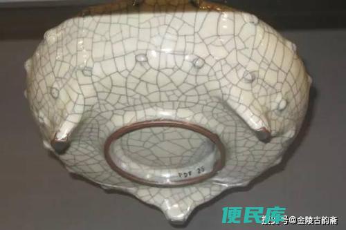 哥窑与汝窑的差异（比较哥窑和汝窑的区别）