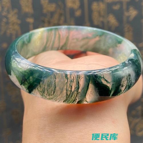 水草玛瑙的市场价值（评估水草玛瑙的市场价格）