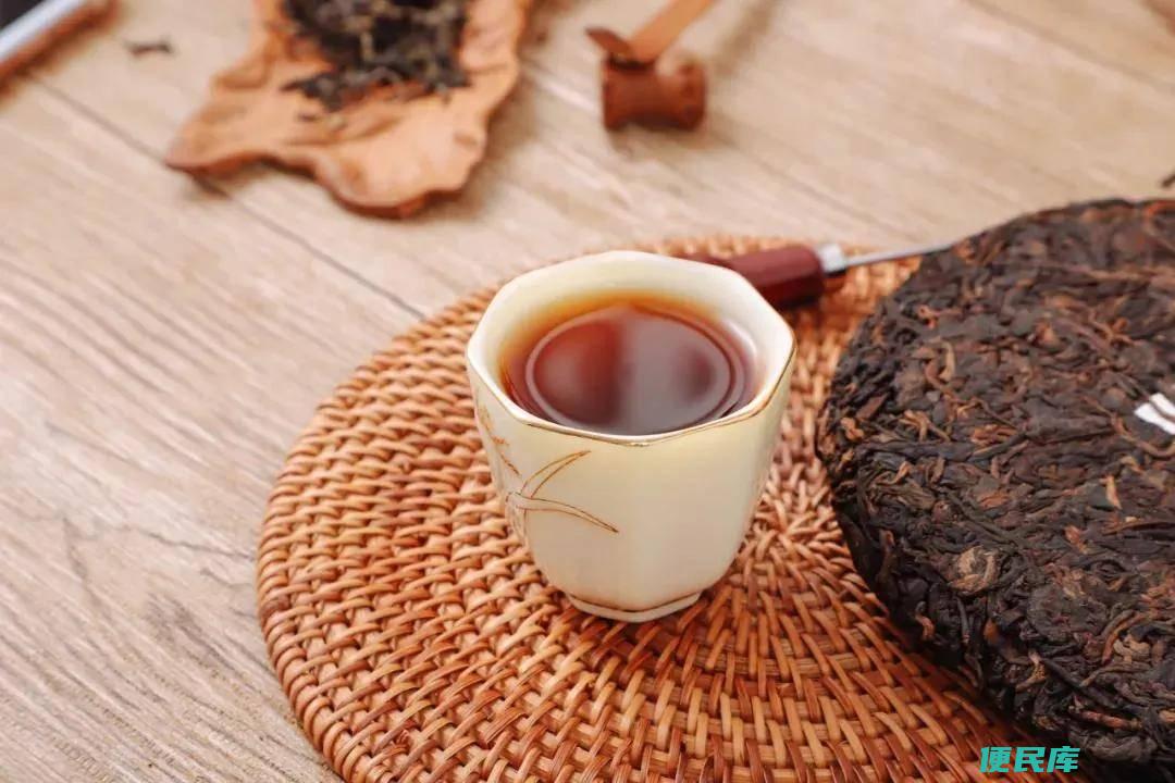 喝普洱茶的好处与坏处（解析饮用普洱茶的益处和弊端）