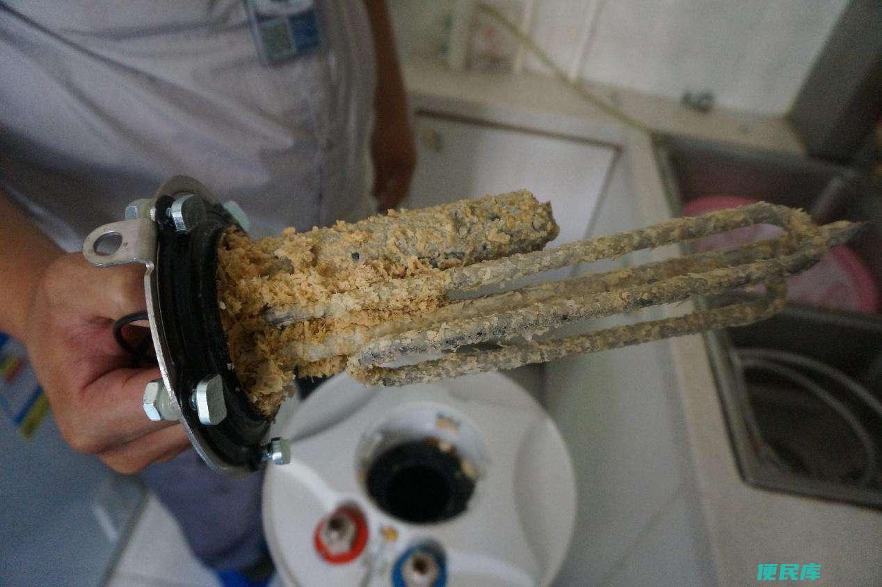 镁棒在热水器上的作用（镁棒是干什么的以及怎样更换镁棒）