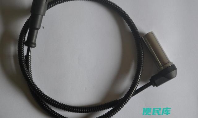 转速传感器坏了的症状（转速传感器损坏的表现症状）