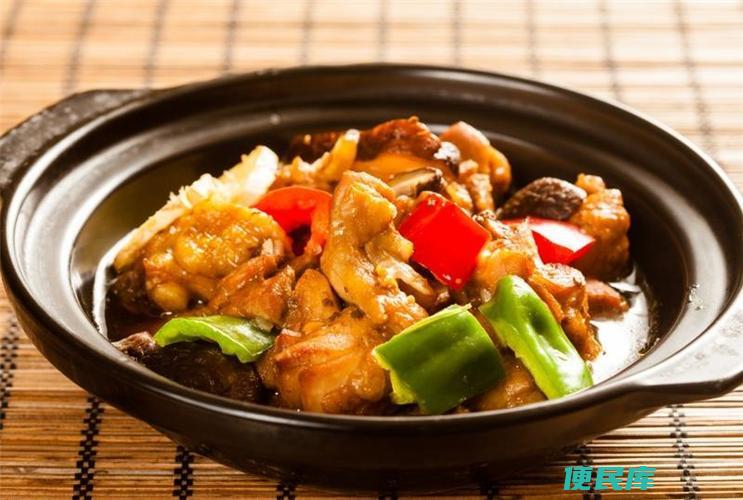 黄焖鸡的地域来源（探究黄焖鸡的发源地和流行地区）