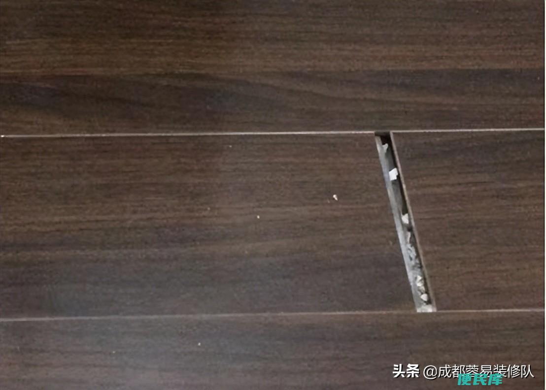 木地板缝隙大怎么补救（木地板有缝隙的原因及解决办法）