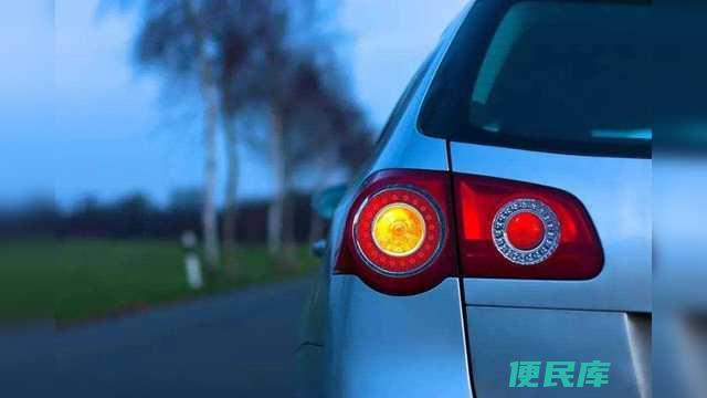 转向灯不亮的解决方法（转向灯不闪动的原因及处理）