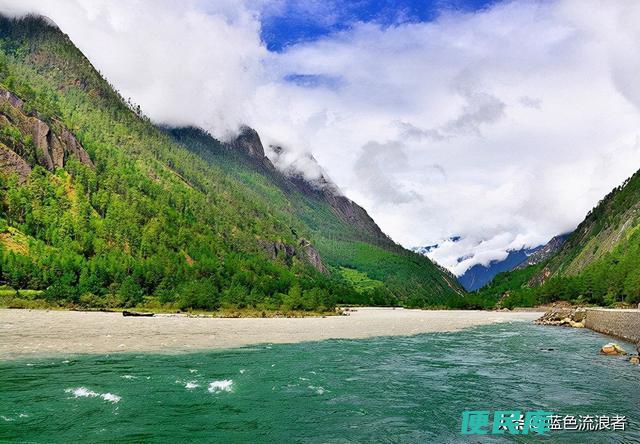 夏天是什么样子的（描述夏季气候和风景的特点）