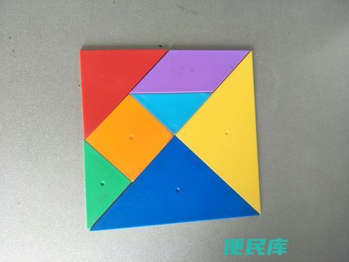 七巧板怎么拼成正方形（拼装七巧板成正方形的技巧）