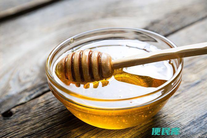 蜂王浆的形成过程（深入探讨蜂王浆的生成过程）