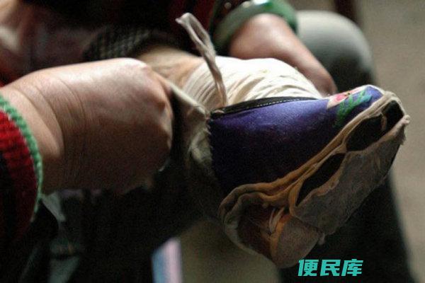 裹小脚历史与起源（探寻裹小脚的历史和起源）