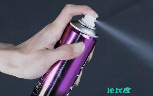 睡前发胶是否需清洗（探讨睡觉时是否需要洗掉头发上的发胶）