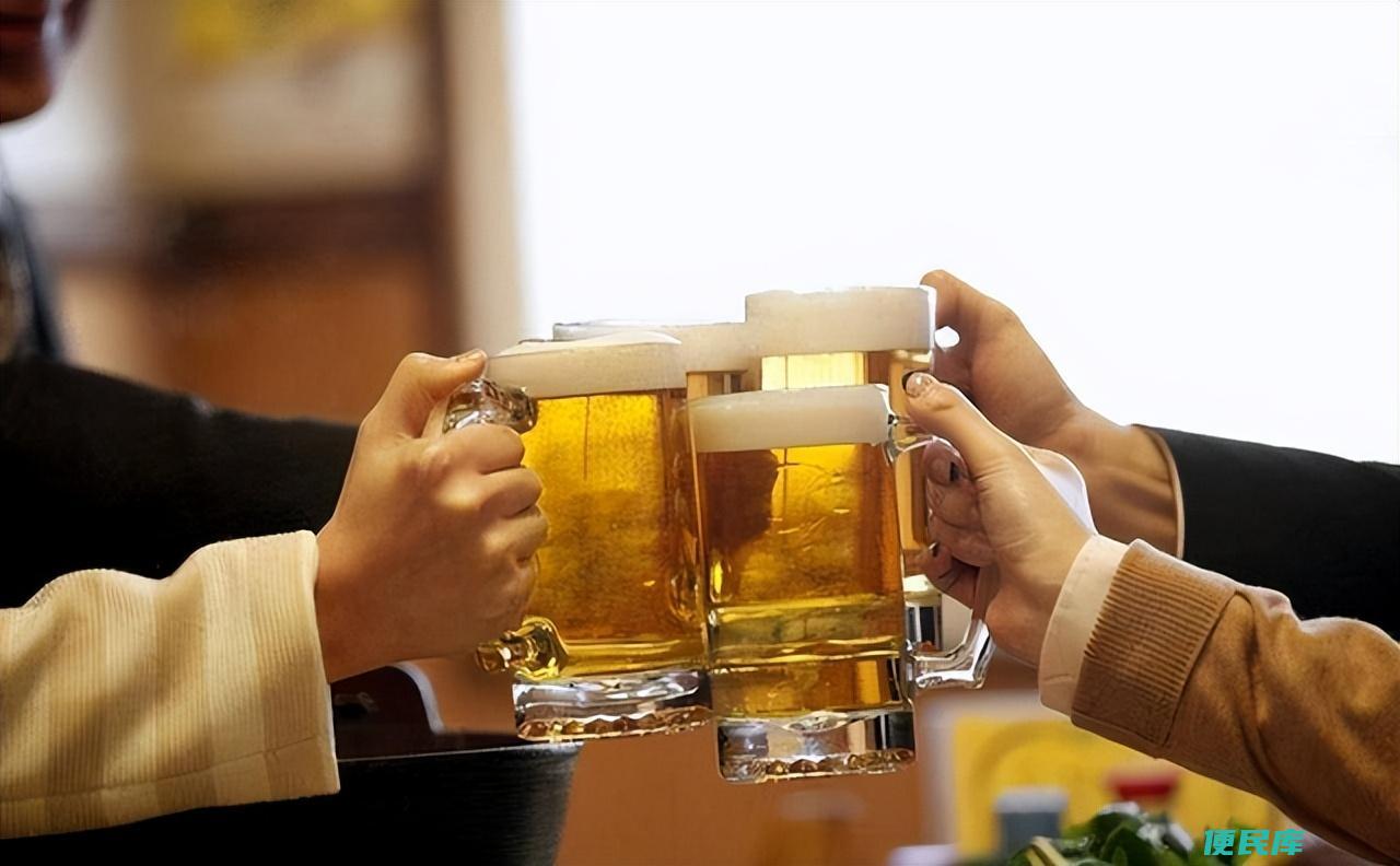 酒后可以喝牛奶吗可以解酒吗（喝什么可以缓解酒后难受）