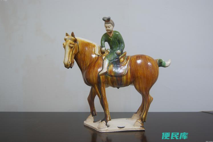 唐三彩的技术分类（探究唐三彩属于何种工艺技术）