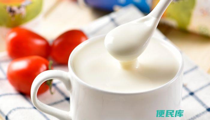 酸奶变质的表现有什么（酸奶变质的迹象有哪些）