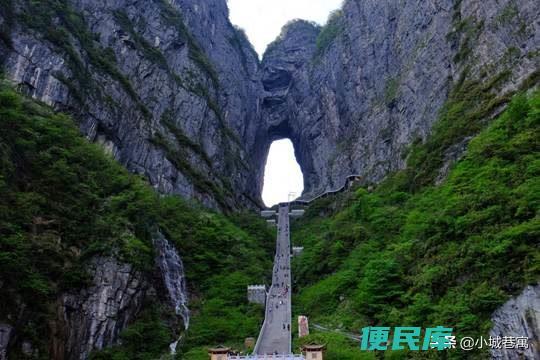 天门山在哪里哪个省（明确天门山所在的省份位置）