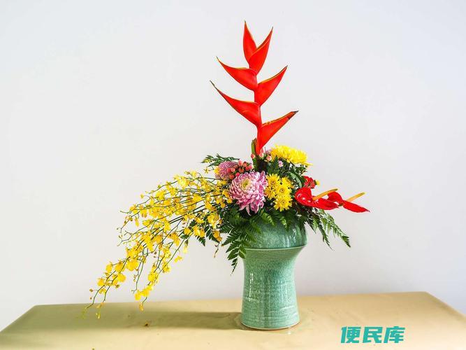 插花的文化和象征意义（介绍插花的文化背景和象征意义）