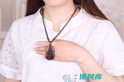 女性佩戴佛具的好处（女性佩戴佛具的好处和<font color='#ff7200'>禁忌</font>）