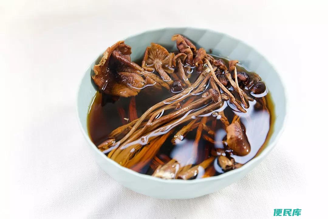 干茶树菇泡水的最佳时间（干茶树菇泡水的最佳时间）
