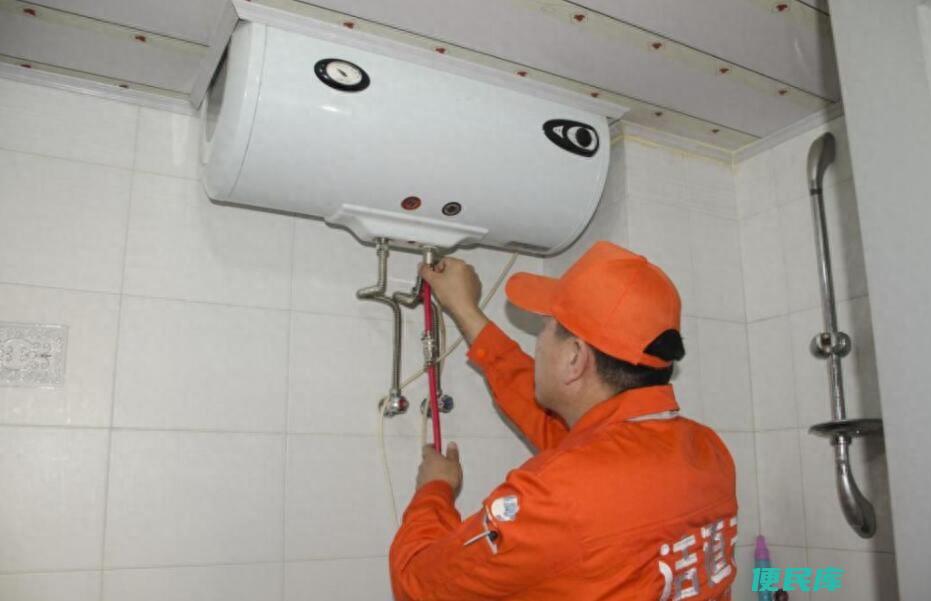 热水器怎么清洗（家用热水器清理水垢的正确方法 ）