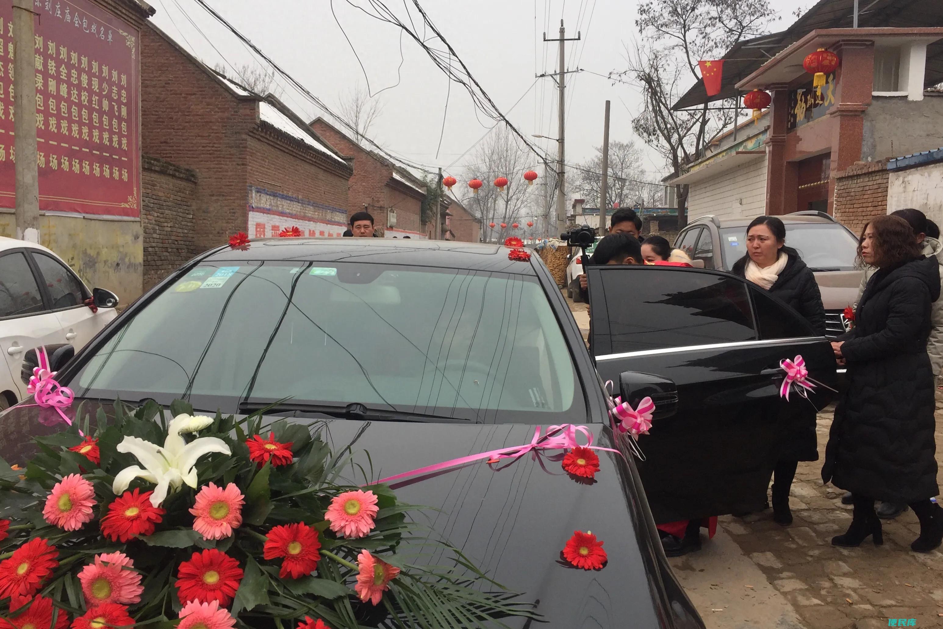 六亲是指哪六亲（人要穷六亲断中的六亲指的是什么）