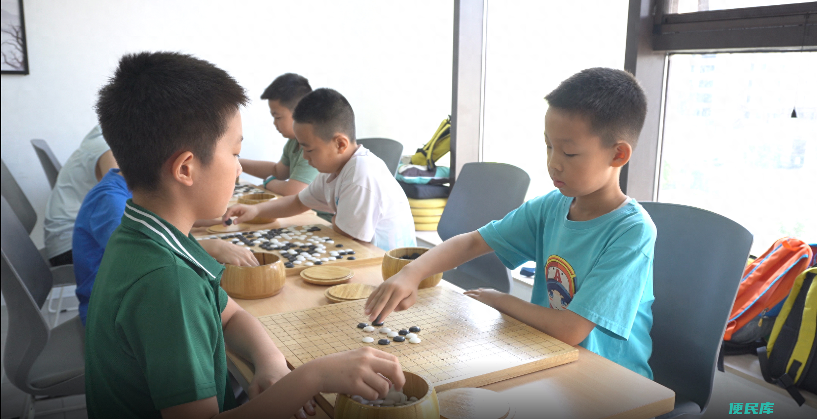 围棋段位怎么分专业的和业余的（职业围棋中的段位介绍）