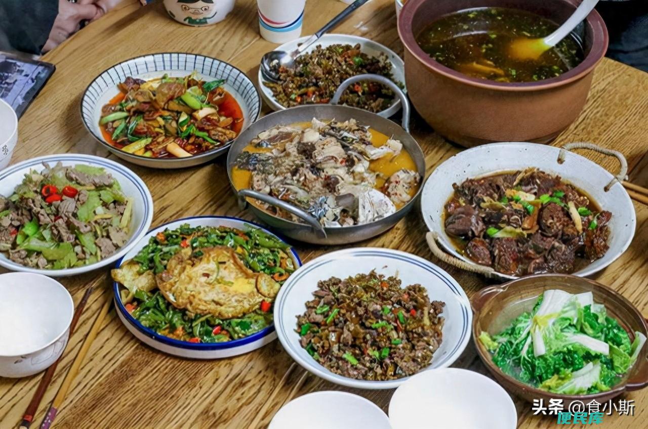 蚝油是什么东西做的（在食用耗油时有哪些需要注意的）