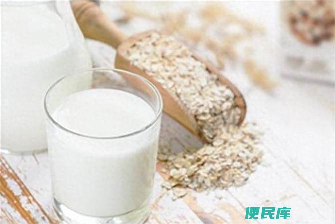 羊奶和牛奶哪个营养价值高（如何选择羊奶和牛奶呢）