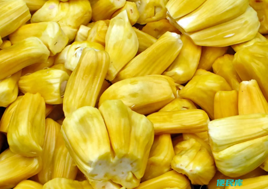 菠萝蜜为什么要切个口涂上石灰（菠萝蜜为什么要割一刀）