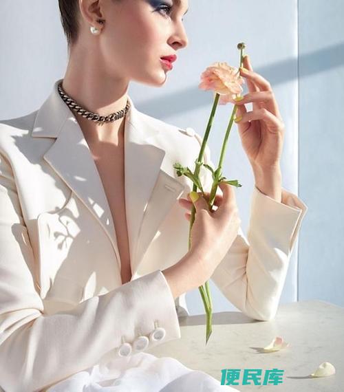 喜欢白色的女人的性格特点（白色爱好者的性格特质剖析）