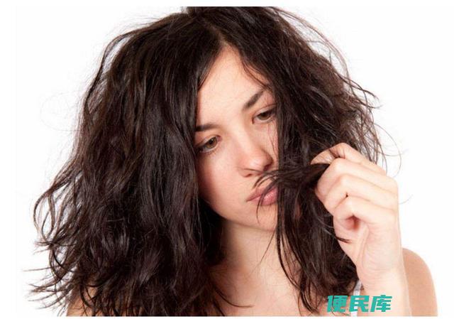 头发烫后干枯毛躁怎么办（烫发后如何修复干枯毛躁的头发）