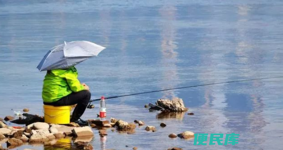 6月份钓鱼深浅选择（六月钓鱼时是选择深水还是浅水区）
