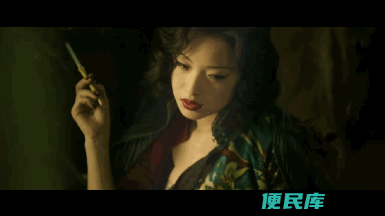 男人眼中的风情万种是什么样（什么女人称得上是万种风情）