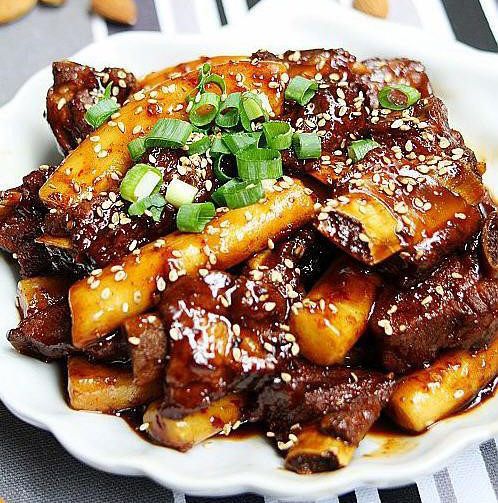 烹饪技巧大全：学习做菜技巧，轻松成为厨房达人