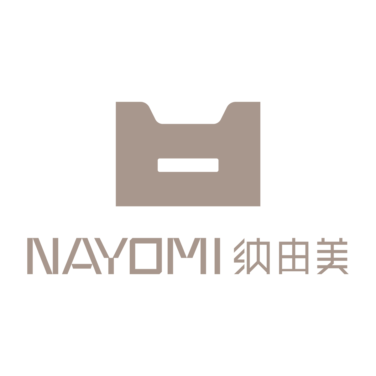 纳由美